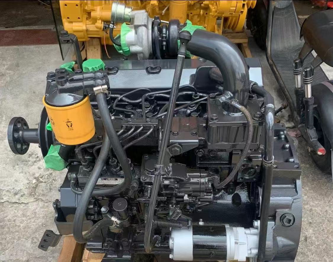KOMATSU 4D95LE-3 - Moteur pour Pelle: photos 2 KOMATSU 4D95LE-3 - Moteur pour Pelle: photos 2