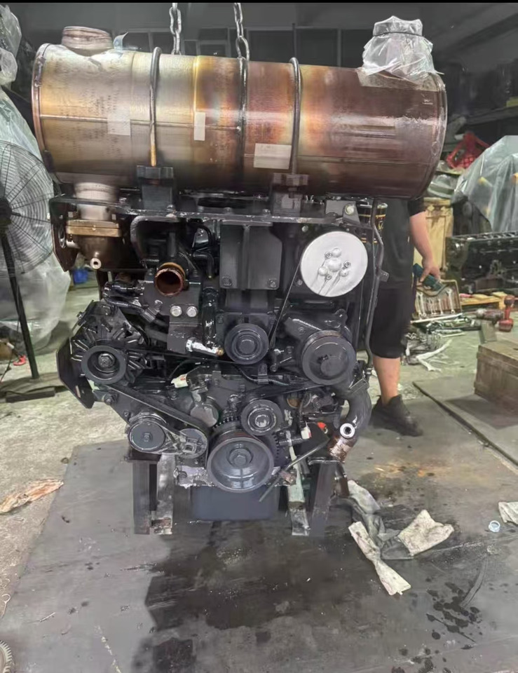 KOMATSU 4D95LE-6 - Moteur pour Pelle: photos 4 KOMATSU 4D95LE-6 - Moteur pour Pelle: photos 4