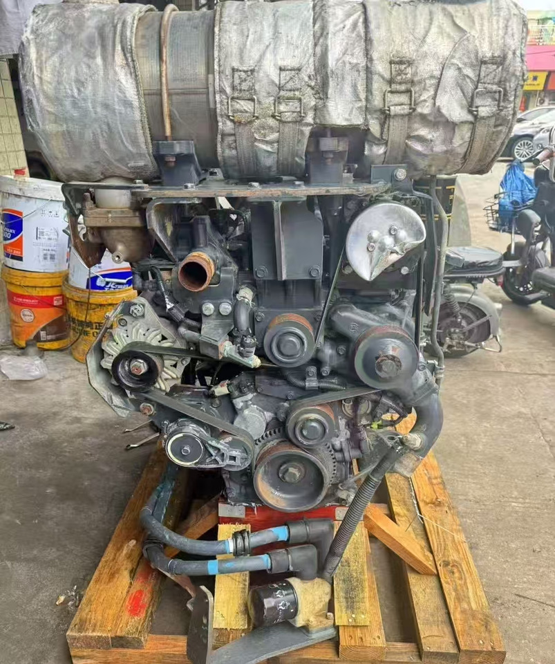 KOMATSU 4D95LE-6 - Moteur pour Pelle: photos 2 KOMATSU 4D95LE-6 - Moteur pour Pelle: photos 2