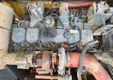 KOMATSU 6D102E - Moteur pour Pelle: photos 1 KOMATSU 6D102E - Moteur pour Pelle: photos 1