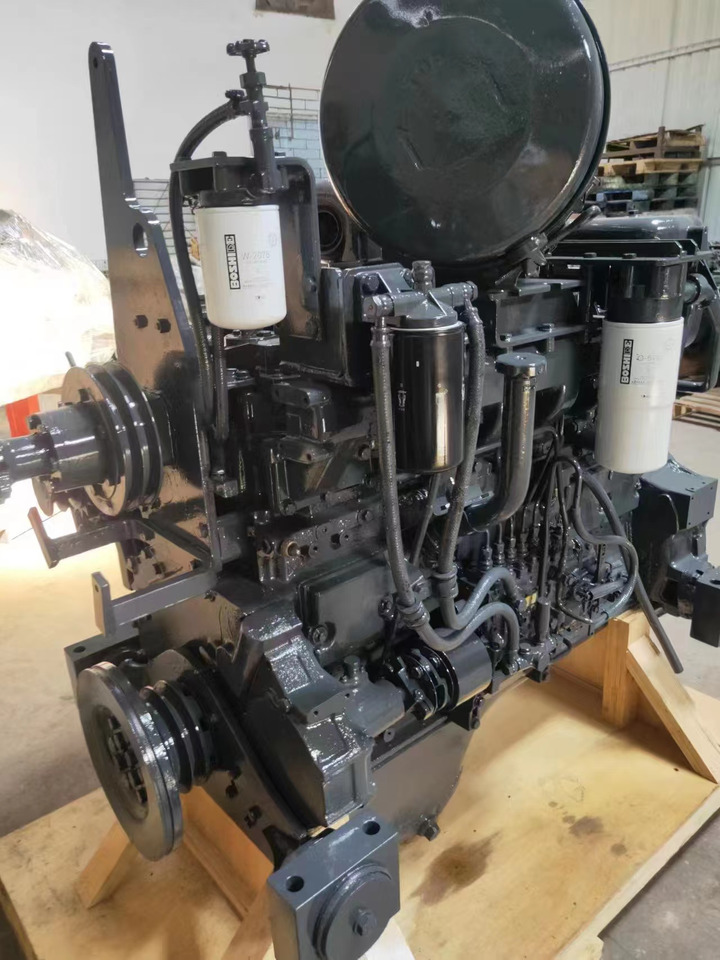 KOMATSU 6D125E - Moteur pour Pelle: photos 4 KOMATSU 6D125E - Moteur pour Pelle: photos 4