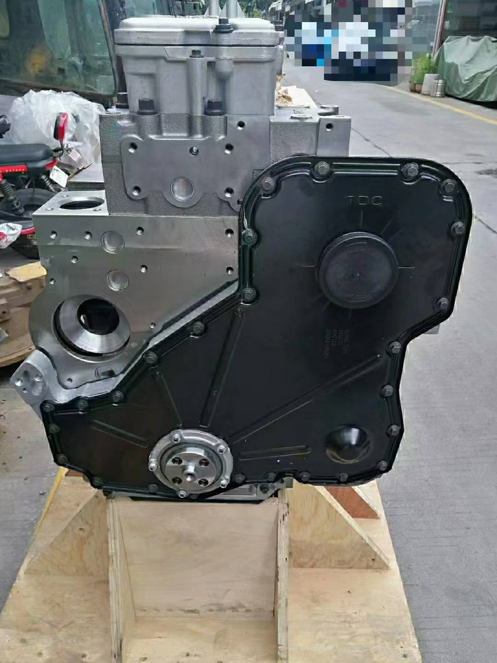 KOMATSU KOMATSU 6D114 CUMMINS QSC8.3 - Bloc-cylindres pour Pelle: photos 3 KOMATSU KOMATSU 6D114 CUMMINS QSC8.3 - Bloc-cylindres pour Pelle: photos 3