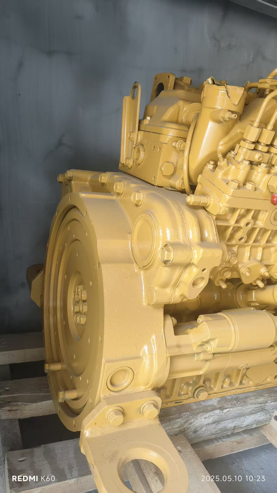 KUBOTA V2607 - Moteur pour Pelle: photos 2 KUBOTA V2607 - Moteur pour Pelle: photos 2