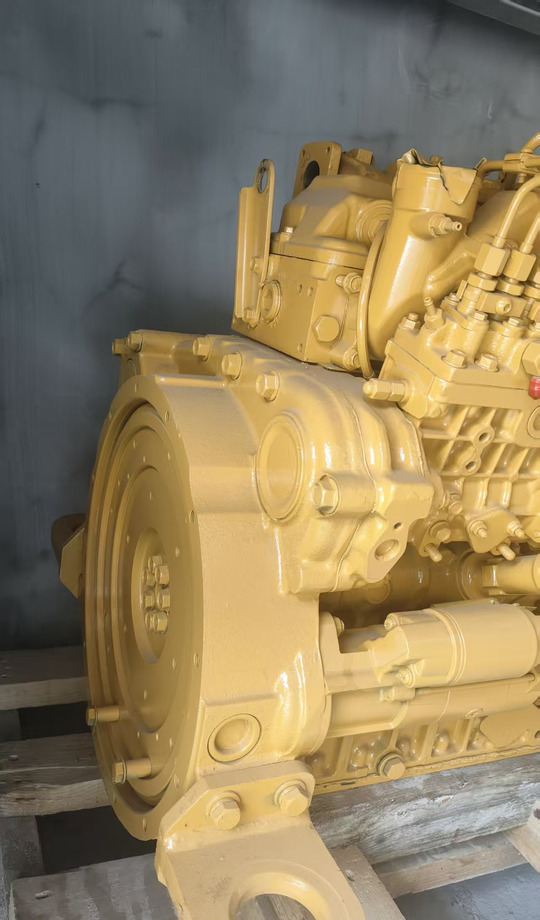 KUBOTA v2607 - Moteur pour Pelle: photos 1 KUBOTA v2607 - Moteur pour Pelle: photos 1