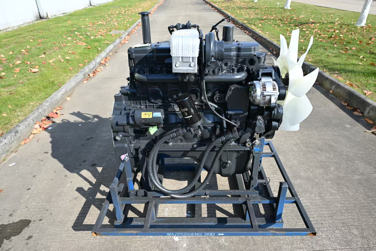 Komatsu SAA6D107E-1 - Moteur pour Pelle: photos 1 Komatsu SAA6D107E-1 - Moteur pour Pelle: photos 1