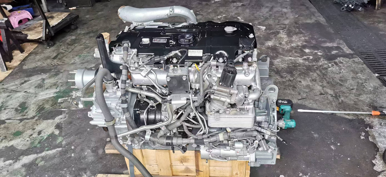 MITSUBISHI 4M50 - Moteur pour Pelle: photos 4 MITSUBISHI 4M50 - Moteur pour Pelle: photos 4