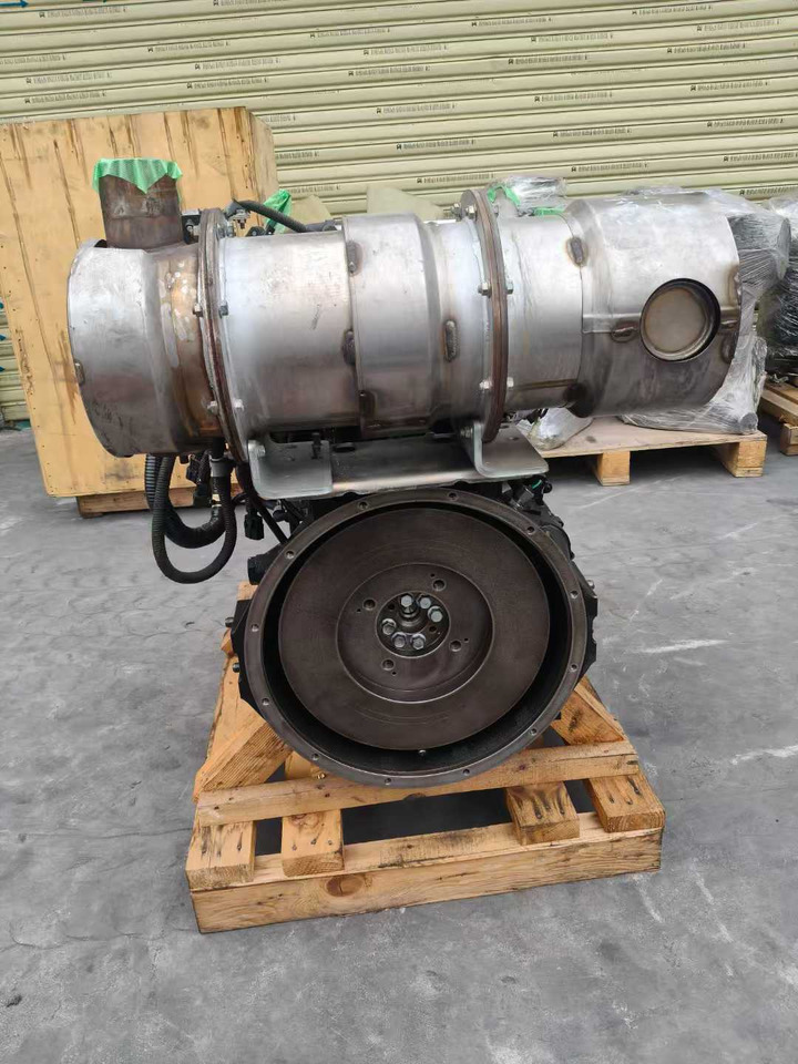 MITSUBISHI D04EG - Moteur pour Pelle: photos 4 MITSUBISHI D04EG - Moteur pour Pelle: photos 4