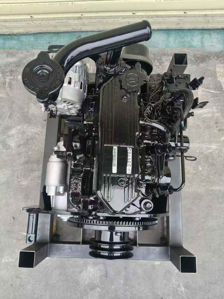 MITSUBISHI L3E - Moteur pour Pelle: photos 3 MITSUBISHI L3E - Moteur pour Pelle: photos 3