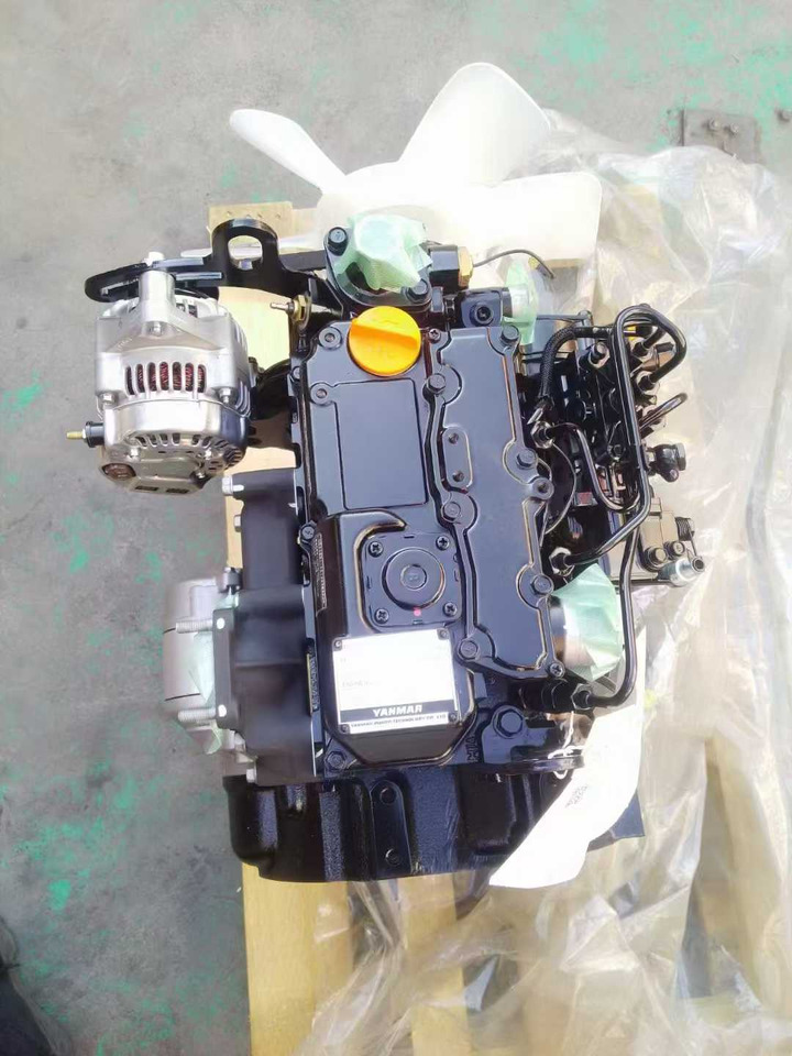 YANMAR 3TNV70 - Moteur pour Pelle: photos 1 YANMAR 3TNV70 - Moteur pour Pelle: photos 1