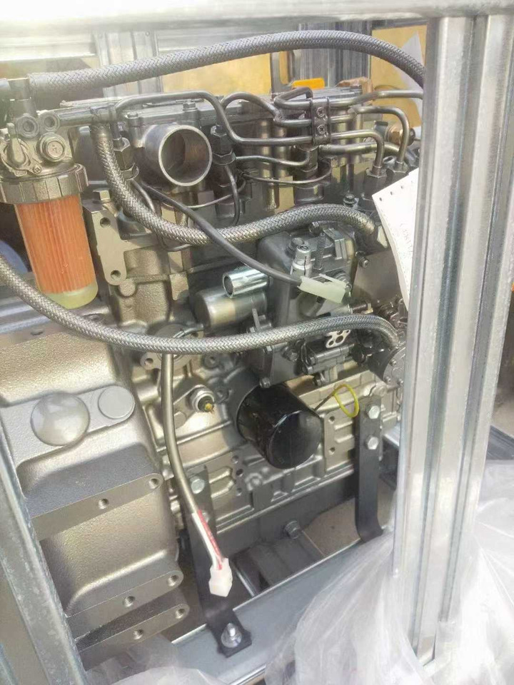 YANMAR 3TNV76 - Moteur pour Pelle: photos 1 YANMAR 3TNV76 - Moteur pour Pelle: photos 1