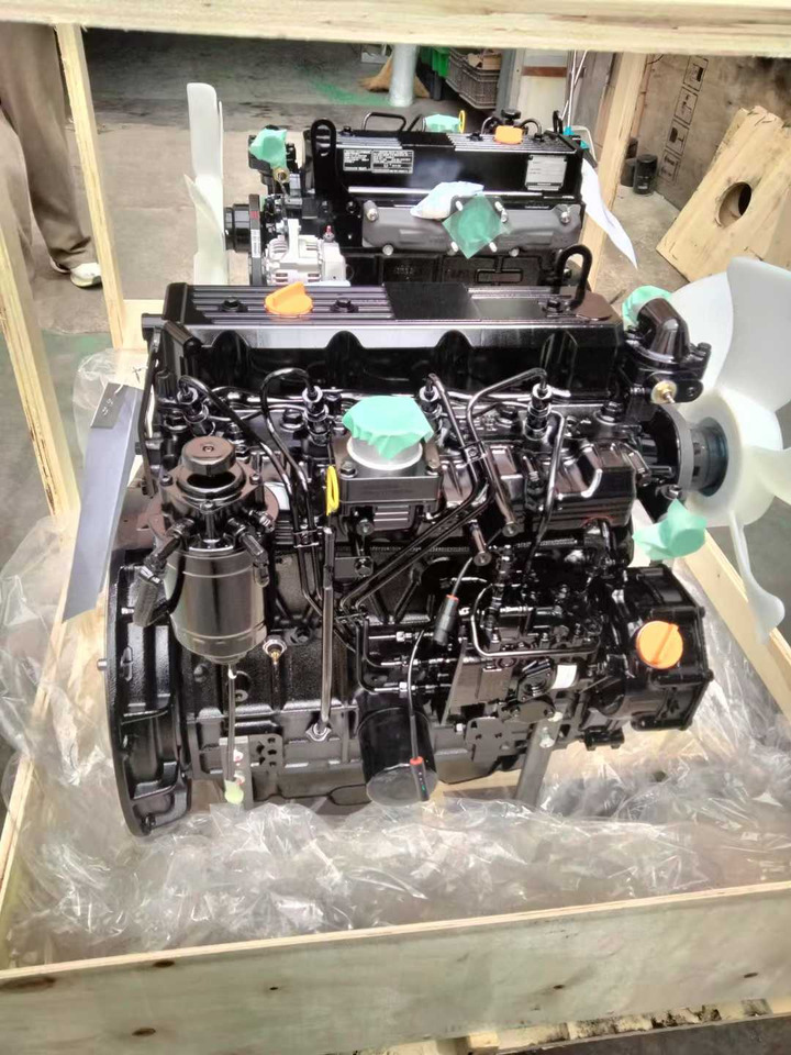 YANMAR 4TNE98 - Moteur pour Engins de chantier: photos 2 YANMAR 4TNE98 - Moteur pour Engins de chantier: photos 2