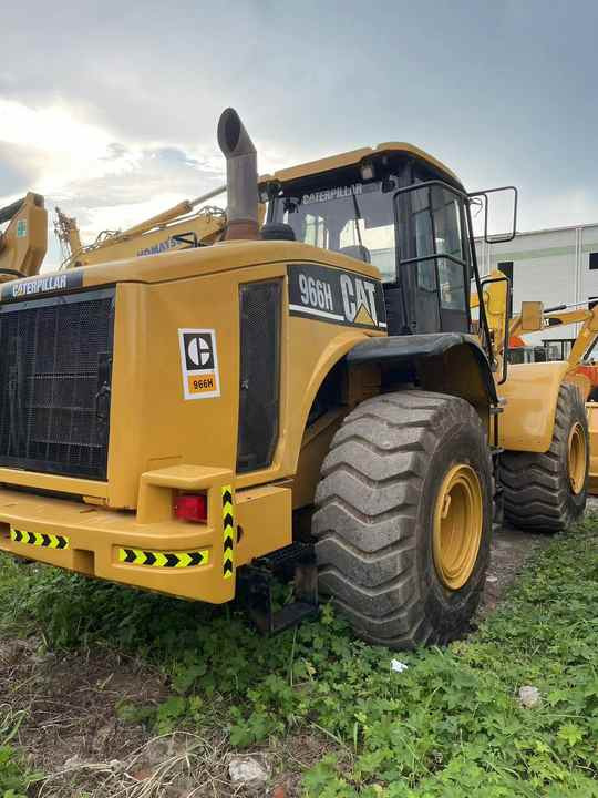 Affordable Used Caterpillar 966H Front-End Loader - Low Hours, Ready-to-Ship Globally - Chargeuse sur pneus: photos 2 Affordable Used Caterpillar 966H Front-End Loader - Low Hours, Ready-to-Ship Globally - Chargeuse sur pneus: photos 2
