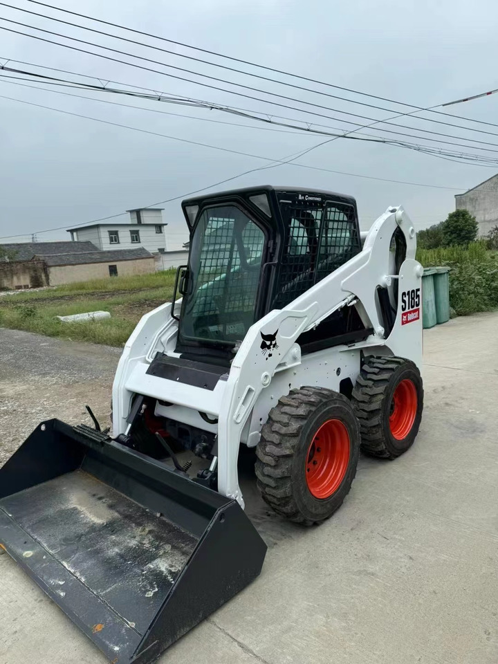 BOBCAT High Quality BOBCAT-S185 Skid Steer Loader in Good Condition - Engins de chantier: photos 1 BOBCAT High Quality BOBCAT-S185 Skid Steer Loader in Good Condition - Engins de chantier: photos 1