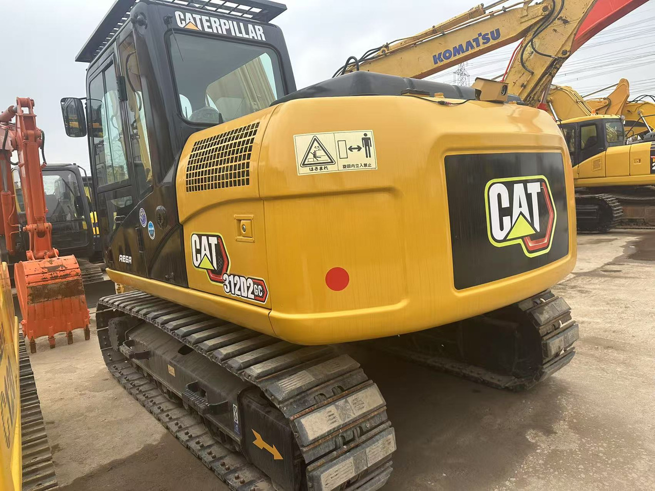 CRAWLER EXCAVATOR Used Caterpillar Cat312D2 Excavator Original Japan Heavy Machinery Caterpillar 312D2 Excavator for Sale - Engins de chantier: photos 5 CRAWLER EXCAVATOR Used Caterpillar Cat312D2 Excavator Original Japan Heavy Machinery Caterpillar 312D2 Excavator for Sale - Engins de chantier: photos 5