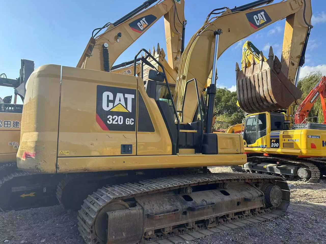 EXCAVATOR Used CAT 320GC Hydraulic Excavator Caterpillar Multi-Function Used Excavator with Hammer for Construction Project - Engins de chantier: photos 1 EXCAVATOR Used CAT 320GC Hydraulic Excavator Caterpillar Multi-Function Used Excavator with Hammer for Construction Project - Engins de chantier: photos 1