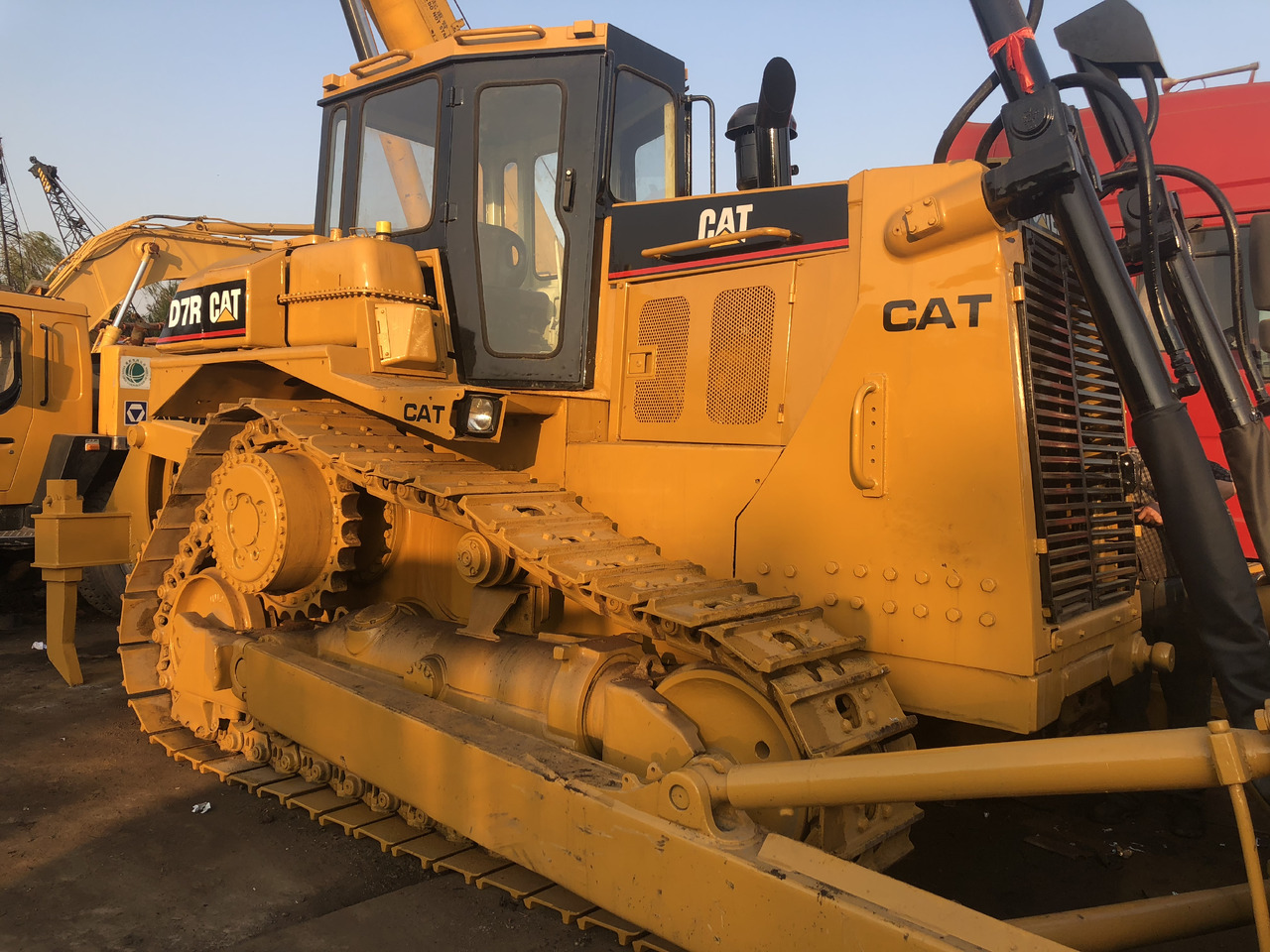 Used bulldozer CAT D7R high quality hotsale - Engins de chantier: photos 1 Used bulldozer CAT D7R high quality hotsale - Engins de chantier: photos 1