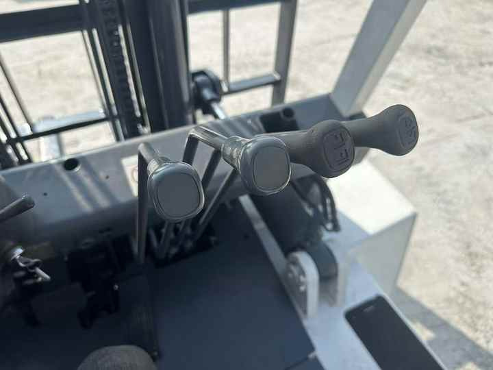 High Quality TCM 7 Ton with Hydraulic Distance Adjustment Used Forklift in Stock Used tcm Forklift 7 Ton Used tcm Fd70 Forklift - Chariot élévateur: photos 4 High Quality TCM 7 Ton with Hydraulic Distance Adjustment Used Forklift in Stock Used tcm Forklift 7 Ton Used tcm Fd70 Forklift - Chariot élévateur: photos 4