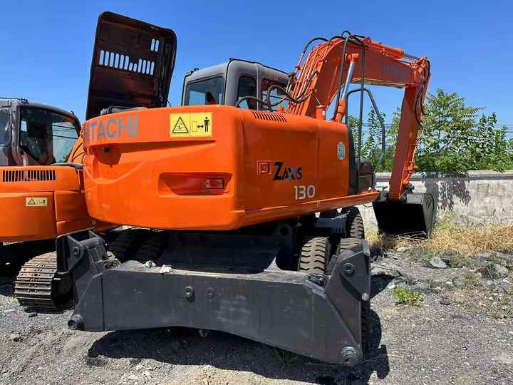 Hot Sale! Used Hitachi ZX130 Wheel Excavator |Excellent Condition| Best Price | Perfect for Construction & Road Projects - Pelle sur pneus: photos 4 Hot Sale! Used Hitachi ZX130 Wheel Excavator |Excellent Condition| Best Price | Perfect for Construction & Road Projects - Pelle sur pneus: photos 4