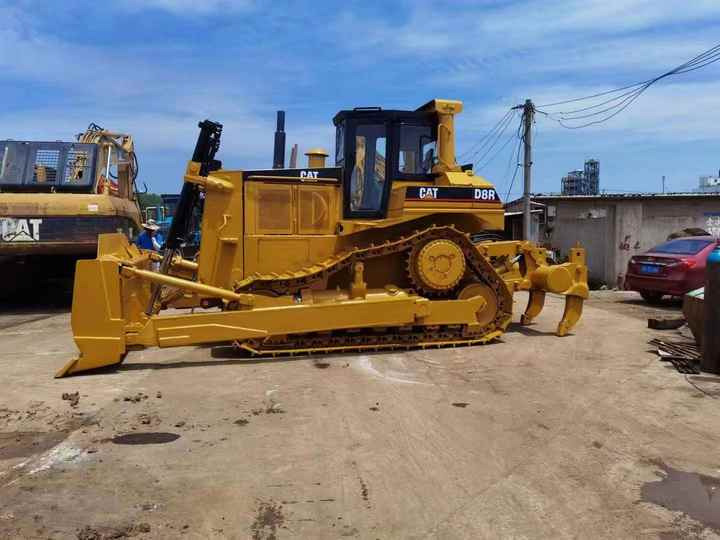 Hot Sale Used Original Japan Cat D8r Bulldozer/Big Dozer D 8 D7 Used D7r Bulldozer - Bulldozer: photos 5 Hot Sale Used Original Japan Cat D8r Bulldozer/Big Dozer D 8 D7 Used D7r Bulldozer - Bulldozer: photos 5