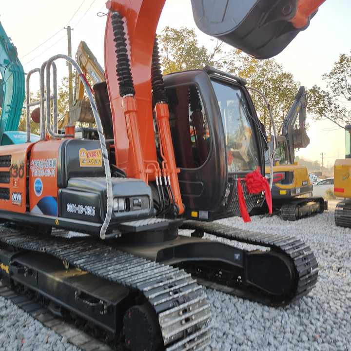 Japan Original Hitachi ZX130 Crawler Excavator Perfect for Various Projects Available Used Excavators for Sale - Pelle sur chenille: photos 2 Japan Original Hitachi ZX130 Crawler Excavator Perfect for Various Projects Available Used Excavators for Sale - Pelle sur chenille: photos 2