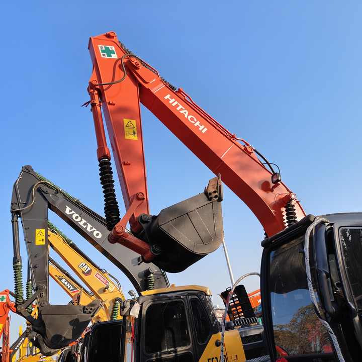 Japan Original Hitachi ZX130 Crawler Excavator Perfect for Various Projects Available Used Excavators for Sale - Pelle sur chenille: photos 2 Japan Original Hitachi ZX130 Crawler Excavator Perfect for Various Projects Available Used Excavators for Sale - Pelle sur chenille: photos 2