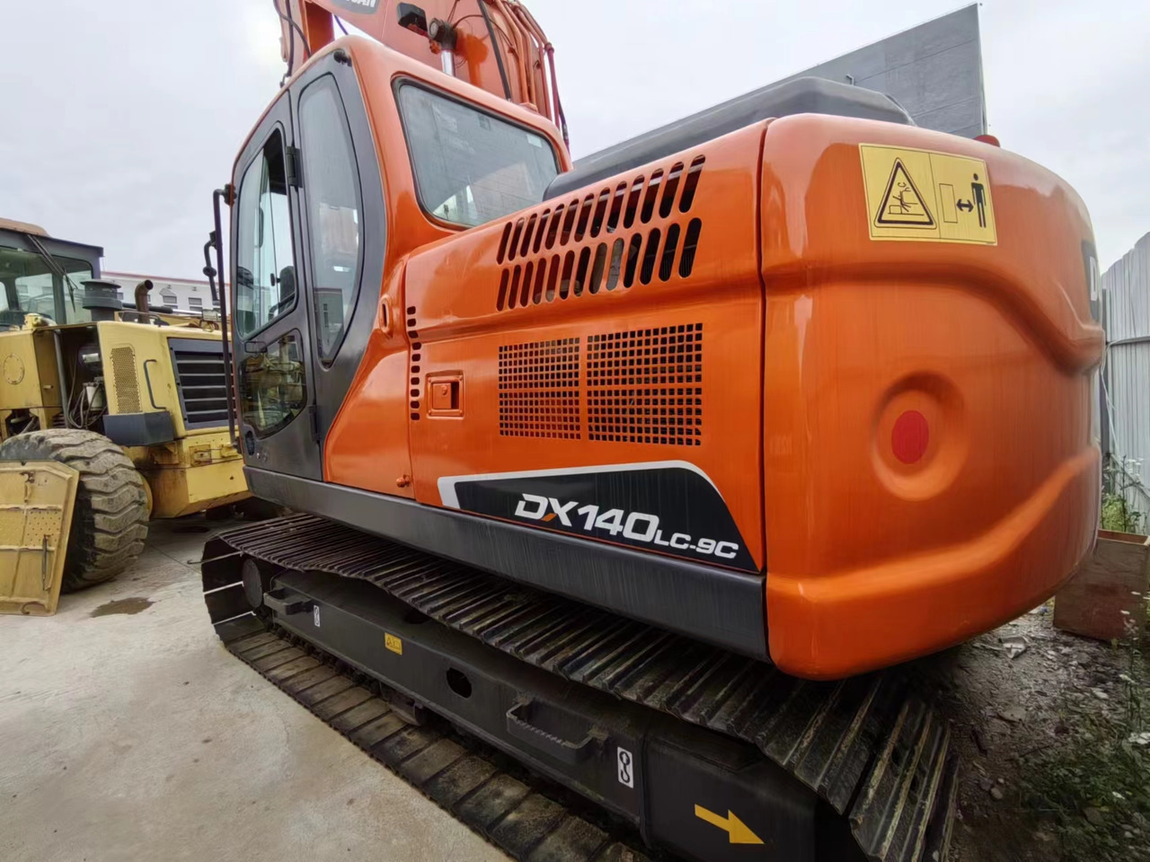 Second hand used hotsale DOOSAN DX140LC-9C - Pelle sur chenille: photos 5 Second hand used hotsale DOOSAN DX140LC-9C - Pelle sur chenille: photos 5