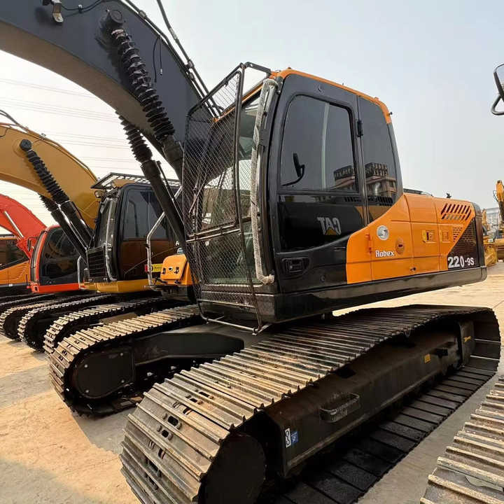 Pelle Used 22 Ton Korea Brand Hyundai 220LC-9S Used Excavator for Sale Hyundai 210 215 220 305 Excavators for Sale in China: photos 1