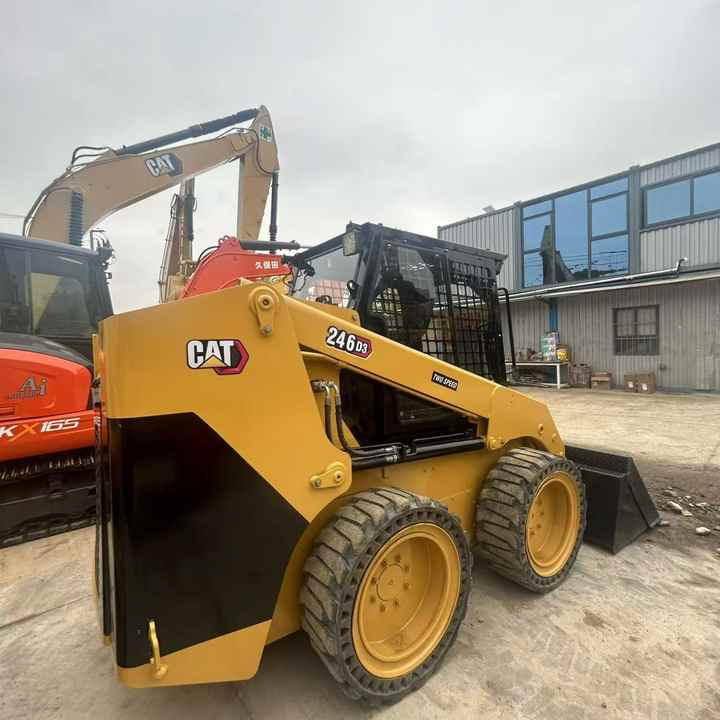 Used Cat246D2 New Model Skid Steer Second Hand Machine Popular Brand Japan Hydraulic Machinery - Mini chargeuse: photos 4 Used Cat246D2 New Model Skid Steer Second Hand Machine Popular Brand Japan Hydraulic Machinery - Mini chargeuse: photos 4