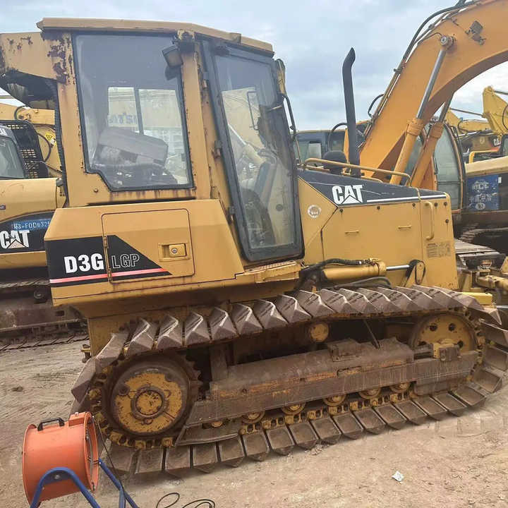 Used Caterpillar CAT D3G Land Road Motor Bulldozer CAT Used Grader Cheap Price for Sale - Bulldozer: photos 1 Used Caterpillar CAT D3G Land Road Motor Bulldozer CAT Used Grader Cheap Price for Sale - Bulldozer: photos 1