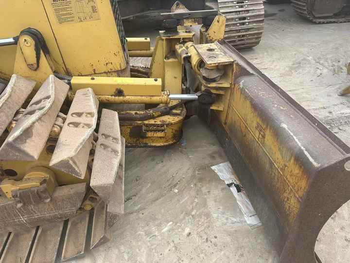 Used Caterpillar CAT D3G Land Road Motor Bulldozer CAT Used Grader Cheap Price for Sale - Bulldozer: photos 4 Used Caterpillar CAT D3G Land Road Motor Bulldozer CAT Used Grader Cheap Price for Sale - Bulldozer: photos 4