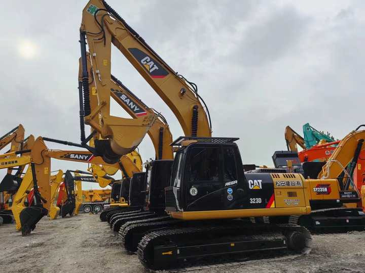 Used Digger CAT 323DL Construction Machinery Construction Digger Used CAT 323DL Cheap Excavator - Pelle sur chenille: photos 3 Used Digger CAT 323DL Construction Machinery Construction Digger Used CAT 323DL Cheap Excavator - Pelle sur chenille: photos 3
