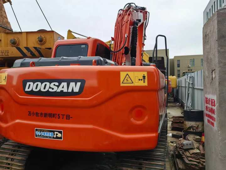Used Digger DOOSAN DX140 Construction Machinery Construction Digger Used DOOSAN DX140 Cheap Excavator - Pelle sur chenille: photos 2 Used Digger DOOSAN DX140 Construction Machinery Construction Digger Used DOOSAN DX140 Cheap Excavator - Pelle sur chenille: photos 2