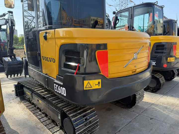 Used Digger VOLVO EC60D Construction Machinery Construction Digger Used VOLVO EC60D Cheap Excavator - Mini pelle: photos 3 Used Digger VOLVO EC60D Construction Machinery Construction Digger Used VOLVO EC60D Cheap Excavator - Mini pelle: photos 3
