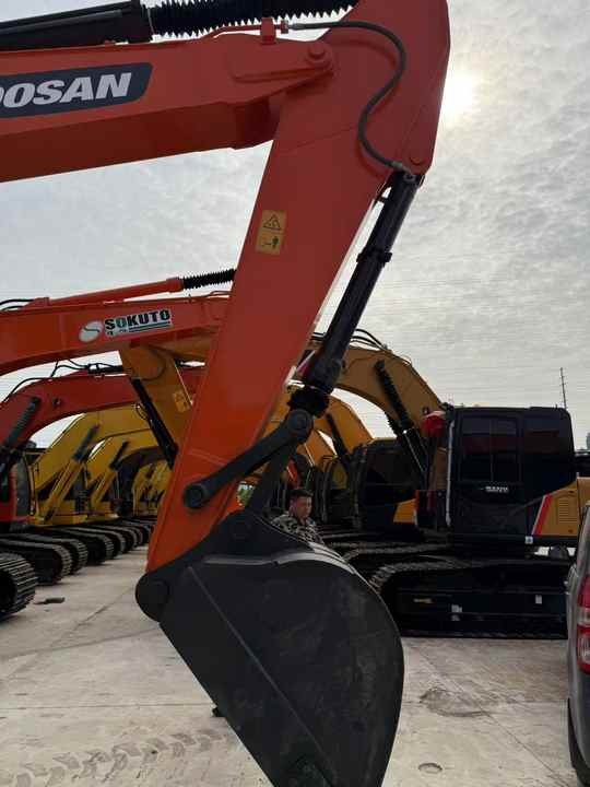 Used Doosan DX225LC-9T Cheap Excavator Digger Doosan Construction Machinery - Pelle sur chenille: photos 2 Used Doosan DX225LC-9T Cheap Excavator Digger Doosan Construction Machinery - Pelle sur chenille: photos 2