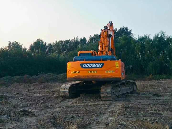 Used Doosan Dx300LC Model Excavator Second Hand Machine Popular Brand Korean Doosan Hydraulic Machinery - Pelle: photos 3 Used Doosan Dx300LC Model Excavator Second Hand Machine Popular Brand Korean Doosan Hydraulic Machinery - Pelle: photos 3