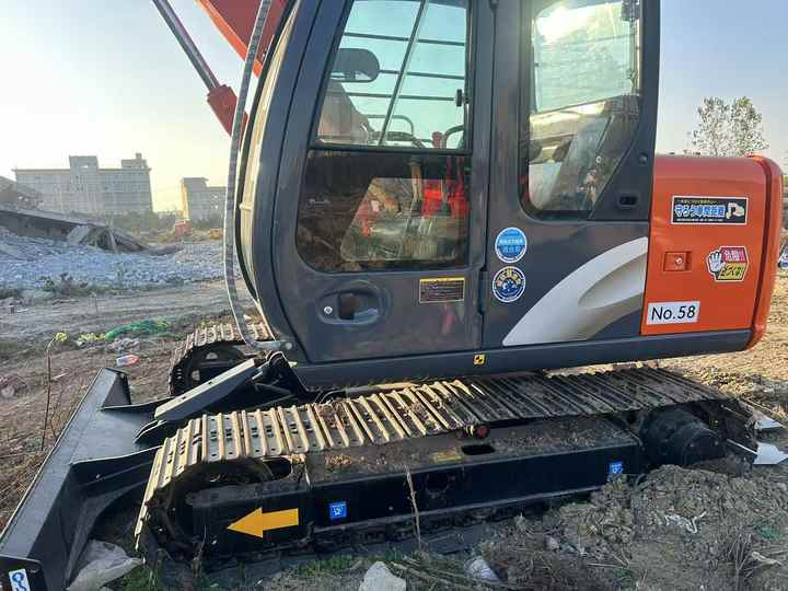 Used HITACHI ZX70 Model Mini Excavator Second Hand Machine Popular Brand Japan Hitachi Hydraulic Machinery - Mini pelle: photos 5 Used HITACHI ZX70 Model Mini Excavator Second Hand Machine Popular Brand Japan Hitachi Hydraulic Machinery - Mini pelle: photos 5