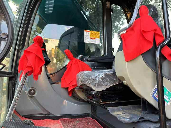 Pelle Used Japan Original Brand Kobelco Sk200-8 Excavator  in High Quality for Sale  High Working Efficiency: photos 6