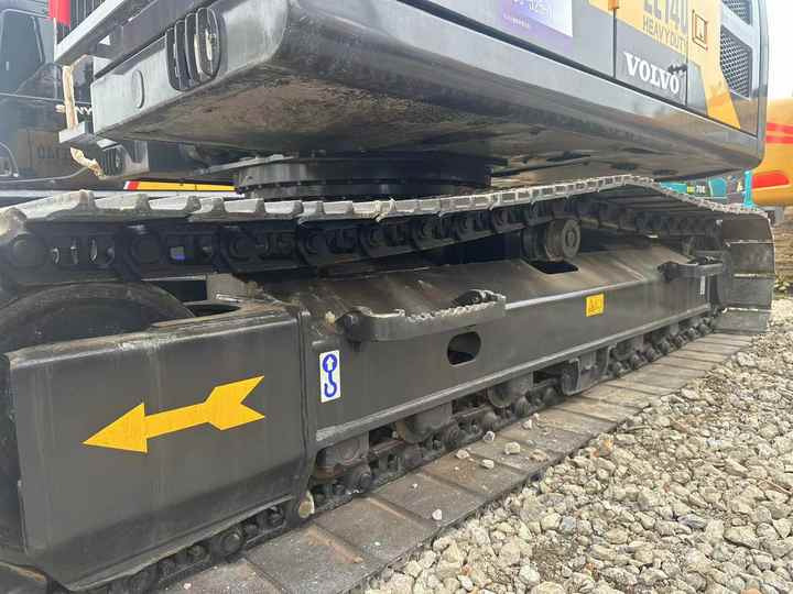 Used Original Volvo EC140 Excavator on Sale - Pelle sur chenille: photos 5 Used Original Volvo EC140 Excavator on Sale - Pelle sur chenille: photos 5