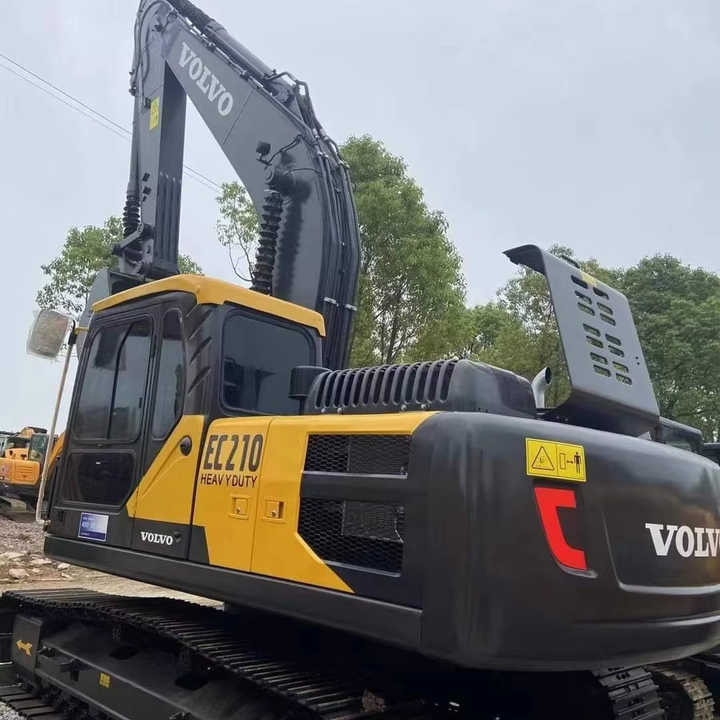 Used VOLVO EC210 Excavators Hydraulic Excavators - Pelle sur chenille: photos 1 Used VOLVO EC210 Excavators Hydraulic Excavators - Pelle sur chenille: photos 1