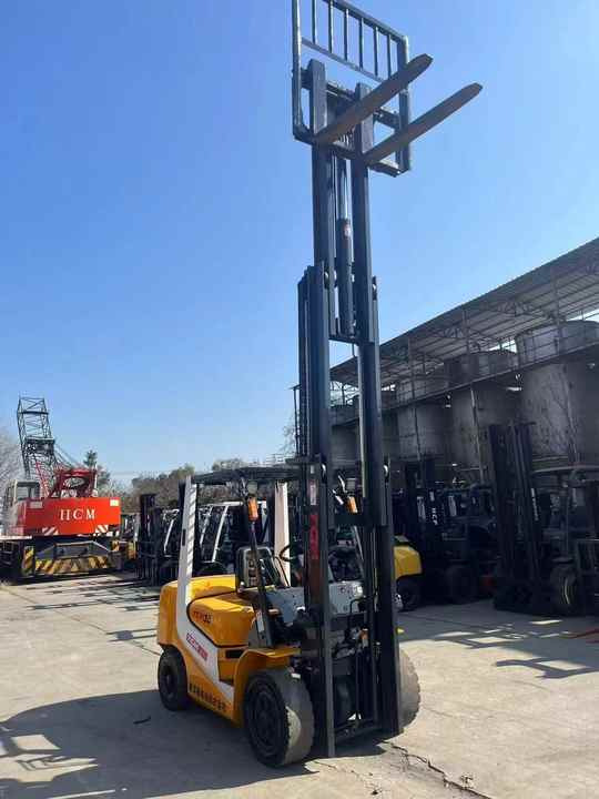 Very Good Condition and Cheap Price 3 Tonne TCM Forklift Run Performance TCM30 Forklift for Sale - Chariot élévateur: photos 3 Very Good Condition and Cheap Price 3 Tonne TCM Forklift Run Performance TCM30 Forklift for Sale - Chariot élévateur: photos 3