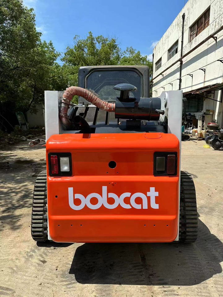 BOBCAT T864 - Mini chargeuse: photos 3 BOBCAT T864 - Mini chargeuse: photos 3