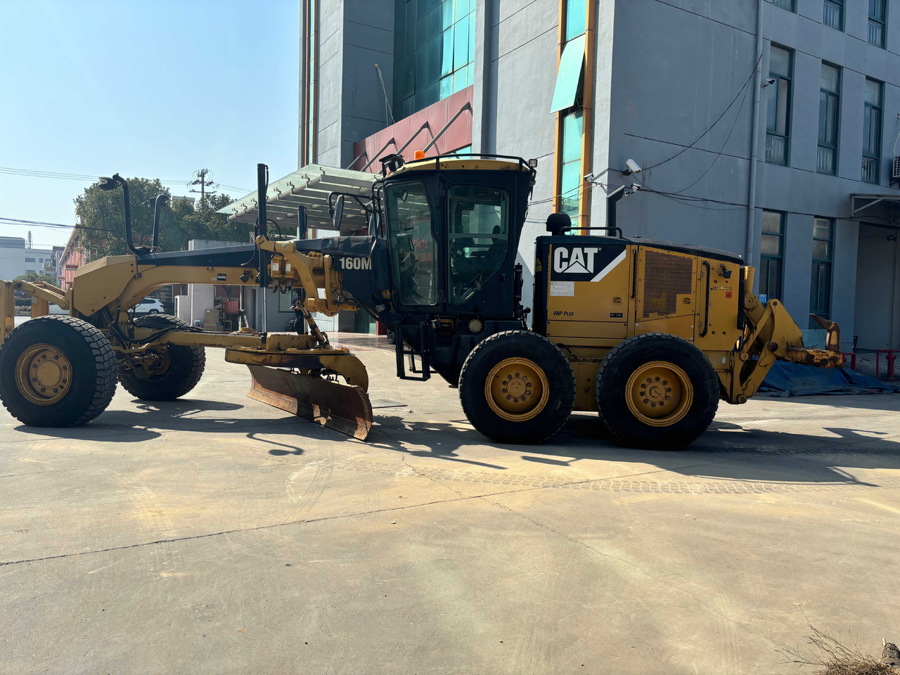 CATERPILLAR 160M - Niveleuse: photos 1 CATERPILLAR 160M - Niveleuse: photos 1