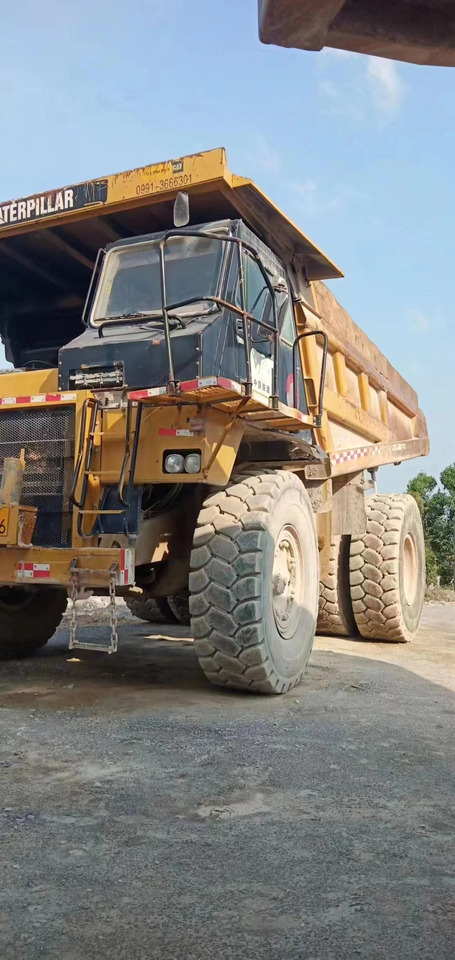 CATERPILLAR 773D - Camion benne: photos 2 CATERPILLAR 773D - Camion benne: photos 2