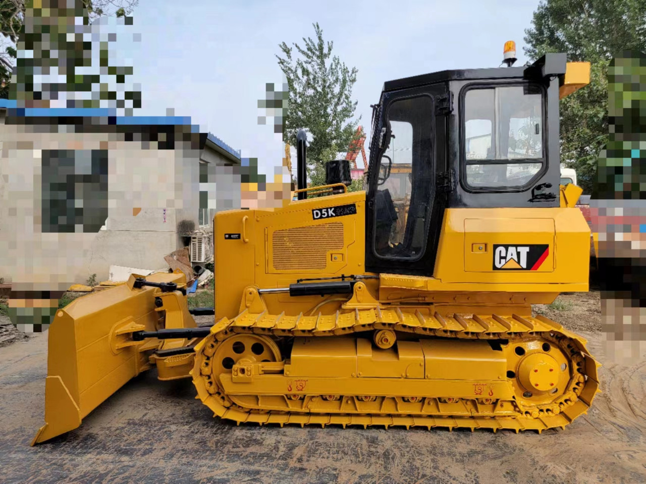 CATERPILLAR D5K - Bulldozer: photos 1 CATERPILLAR D5K - Bulldozer: photos 1