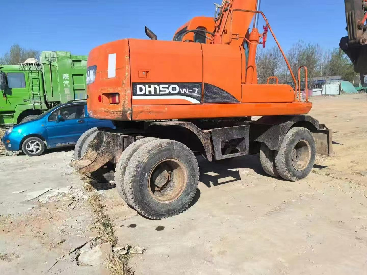DOOSAN DH150W-7 - Pelle sur pneus: photos 4 DOOSAN DH150W-7 - Pelle sur pneus: photos 4