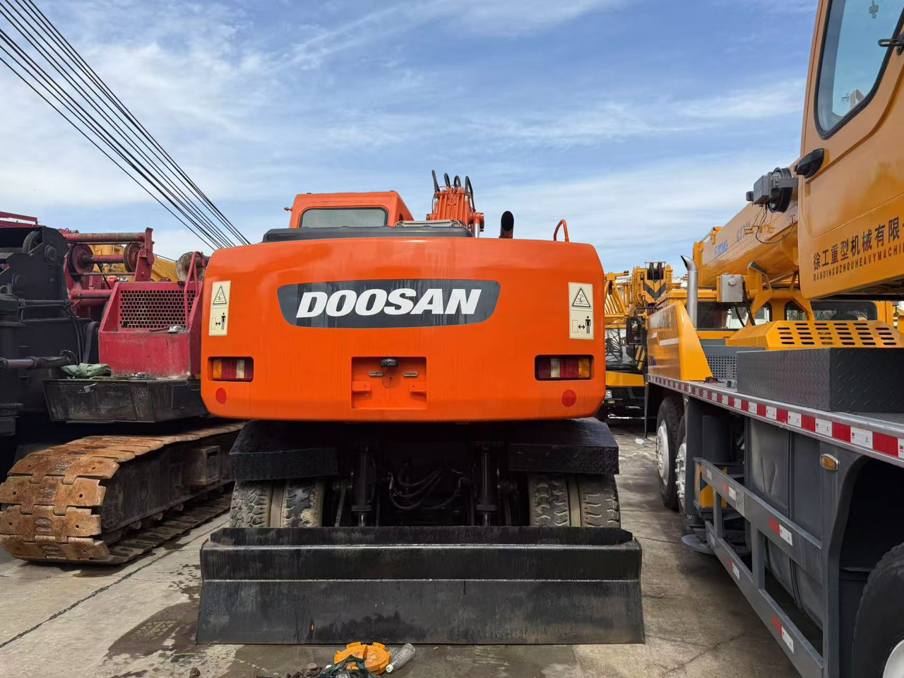 DOOSAN DH150W-7 - Pelle sur pneus: photos 2 DOOSAN DH150W-7 - Pelle sur pneus: photos 2