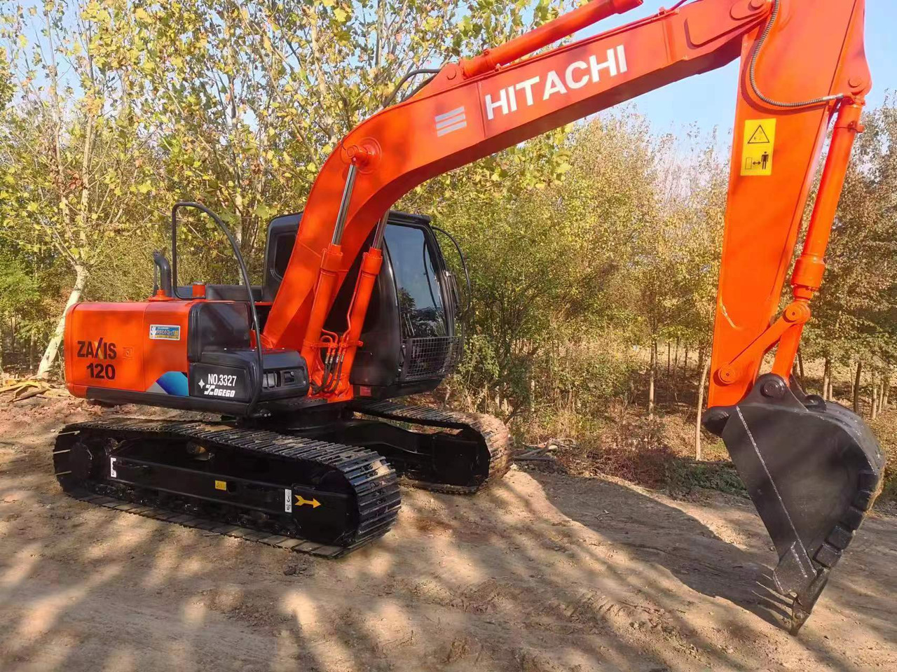 HITACHI ZX120 - Pelle sur chenille: photos 4 HITACHI ZX120 - Pelle sur chenille: photos 4