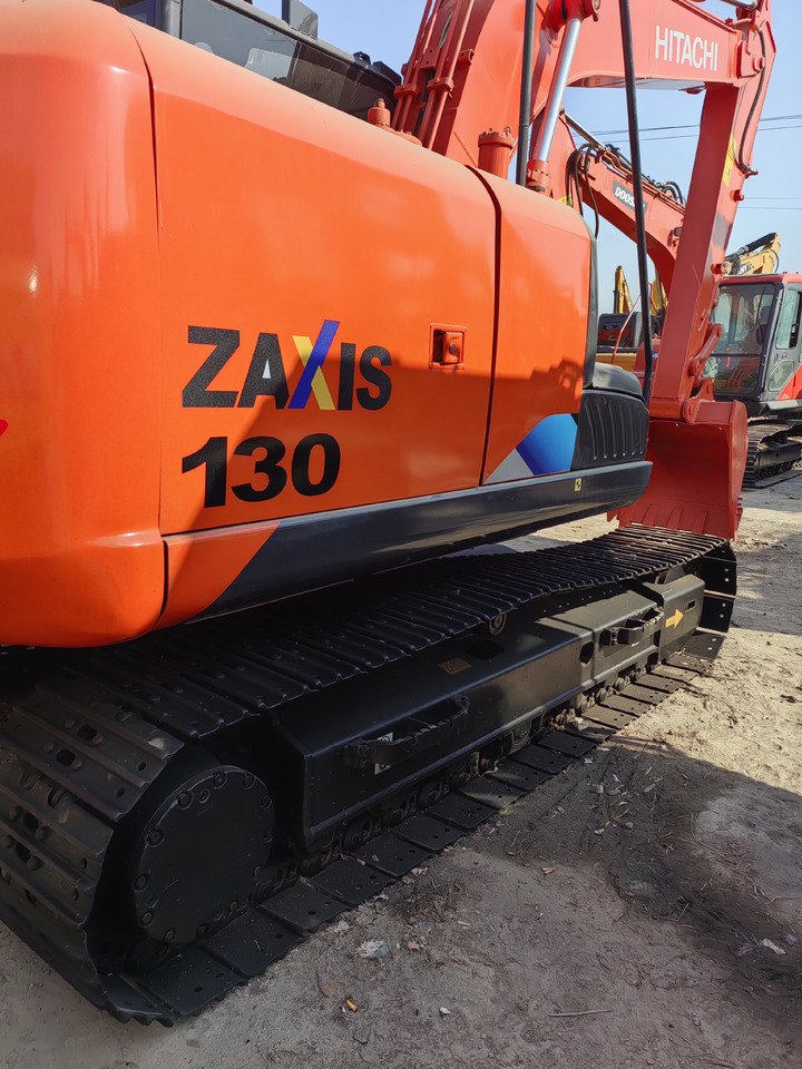 HITACHI ZX130 - Pelle sur chenille: photos 2 HITACHI ZX130 - Pelle sur chenille: photos 2