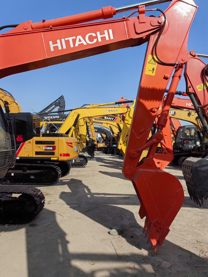 HITACHI ZX130 - Pelle sur chenille: photos 3 HITACHI ZX130 - Pelle sur chenille: photos 3