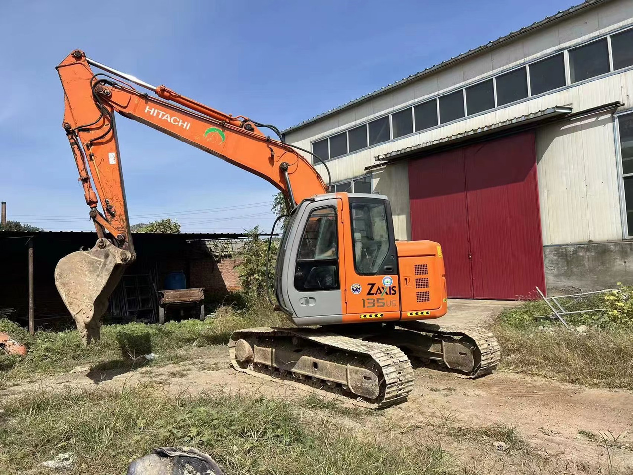 HITACHI ZX135 - Pelle sur chenille: photos 1 HITACHI ZX135 - Pelle sur chenille: photos 1